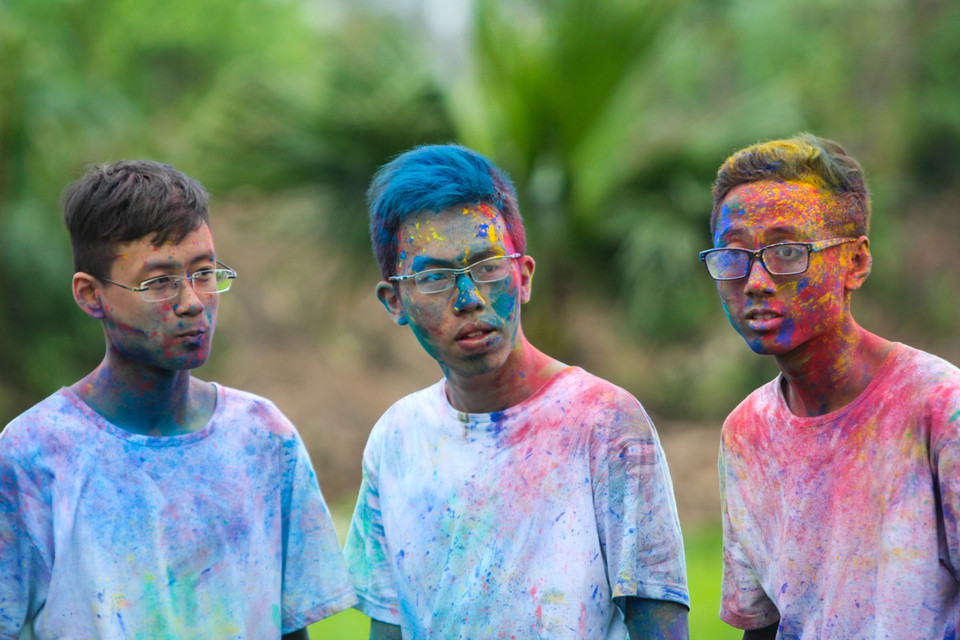 Hậu quả của cuộc chiến bột màu. (Ảnh: Minh Sơn/Vietnam+)