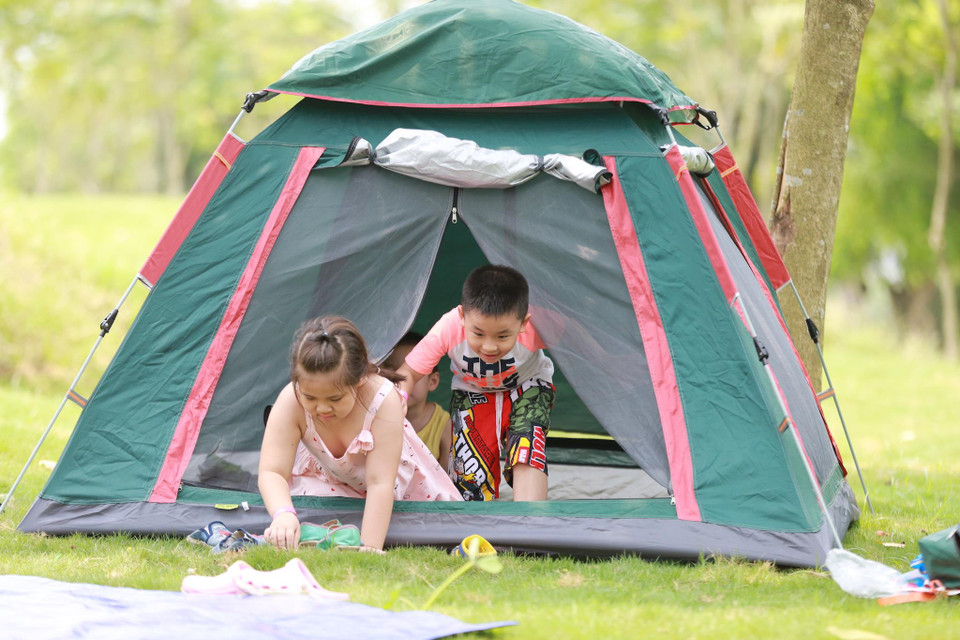 Đây cũng là khu vực cắm trại lí tưởng cho các gia đình trong dịp nghỉ lễ dài ngày. (Ảnh: PV/Vietnam+)