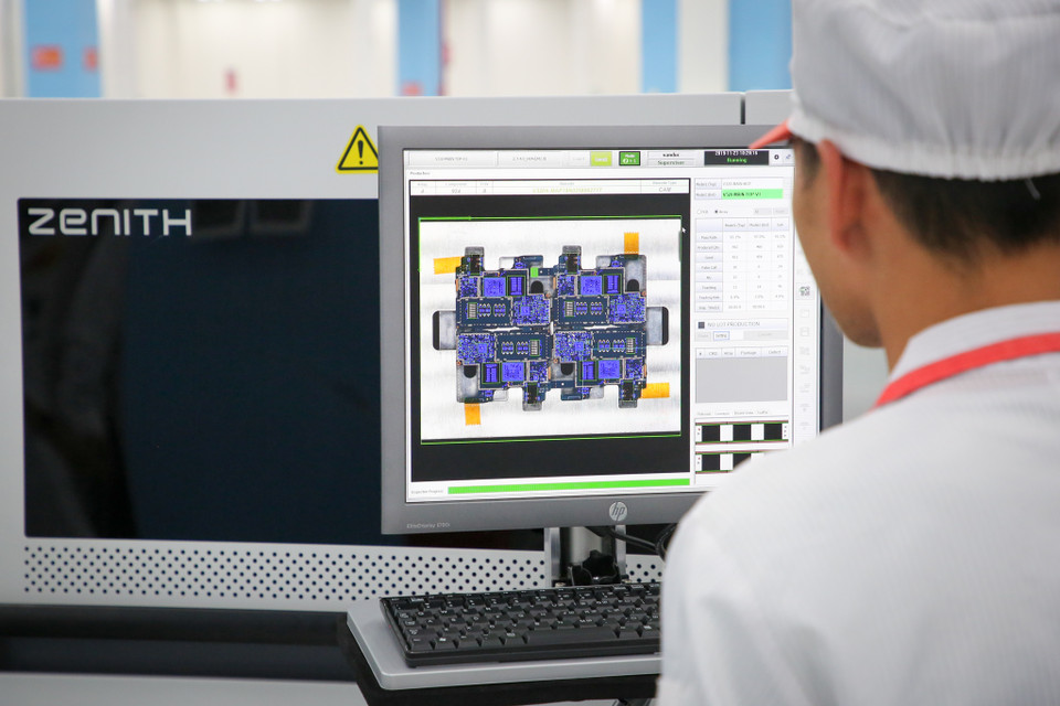 Nhà máy không chỉ sản xuất các sản phẩm mang thương hiệu Vsmart mà còn hoàn toàn đủ năng lực đáp ứng các đơn đặt hàng trên toàn cầu. (Ảnh: Minh Sơn/Vietnam+)