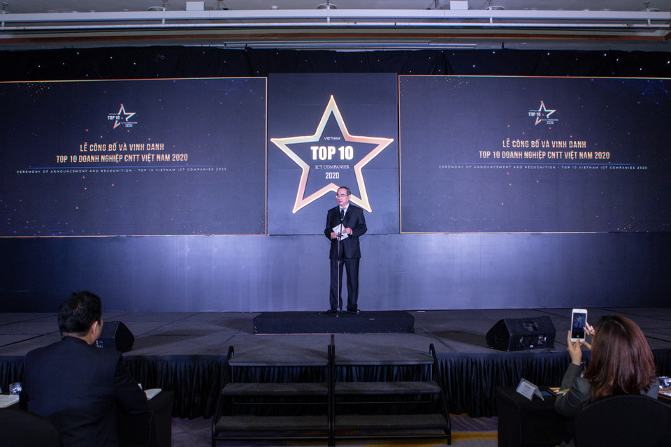 Theo số liệu thống kê từ ban tổ chức, hơn 80% doanh nghiệp tham gia đang nghiên cứu và áp dụng các công nghệ mới trong quá trình phát triển sản phẩm, giải pháp; tổng doanh thu các các đơn vị Top 10 năm 2019 chiếm hơn 76% tổng doanh thu ngành công nghiệp ICT Việt Nam năm 2019. (Ảnh: PV/Vietnam+)