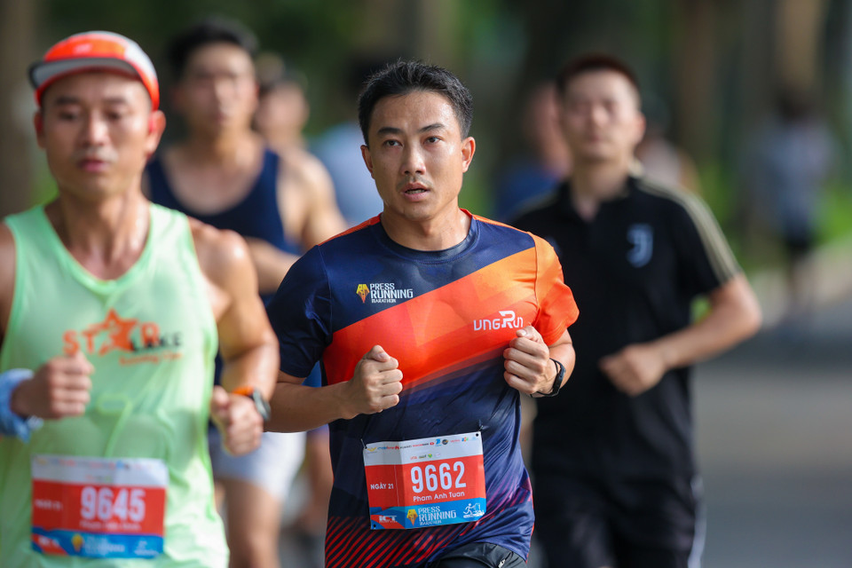 Giải chạy marathon cũng nhằm tạo ra một sân chơi hoàn toàn miễn phí dành tặng các nhà báo, phóng viên và những người làm trong lĩnh vực báo chí - truyền thông. (Ảnh: Minh Sơn/Vietnam+)