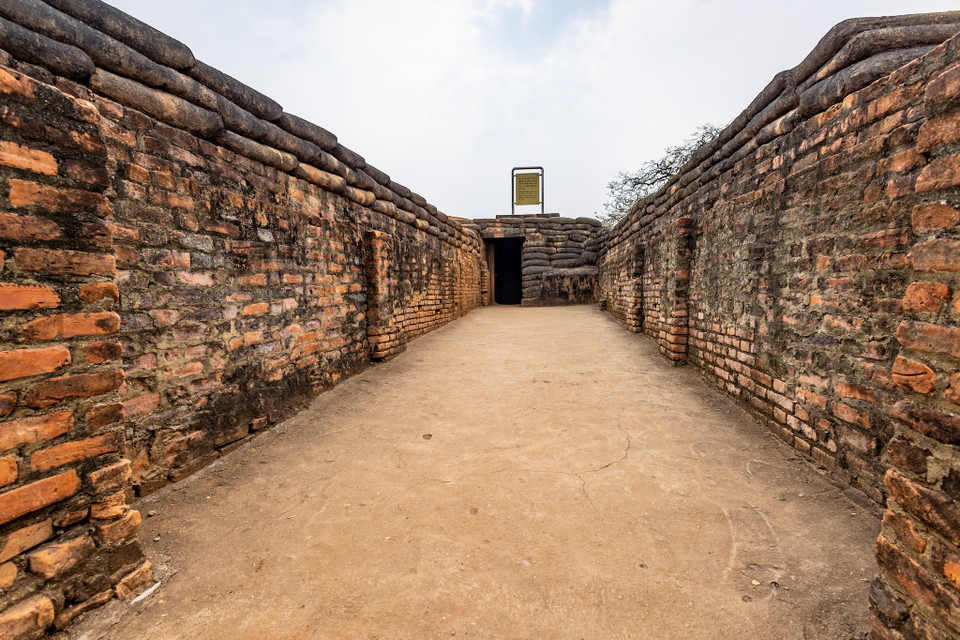 Đến với Điện Biên, đến với di tích Đồi A1, mỗi du khách sẽ cảm nhận được rõ hơn khí phách đấu tranh ngoan cường của dân tộc Việt Nam, góp phần làm nên chiến thắng vang dội Điện Biên Phủ. (Ảnh: Minh Sơn/Vietnam+)