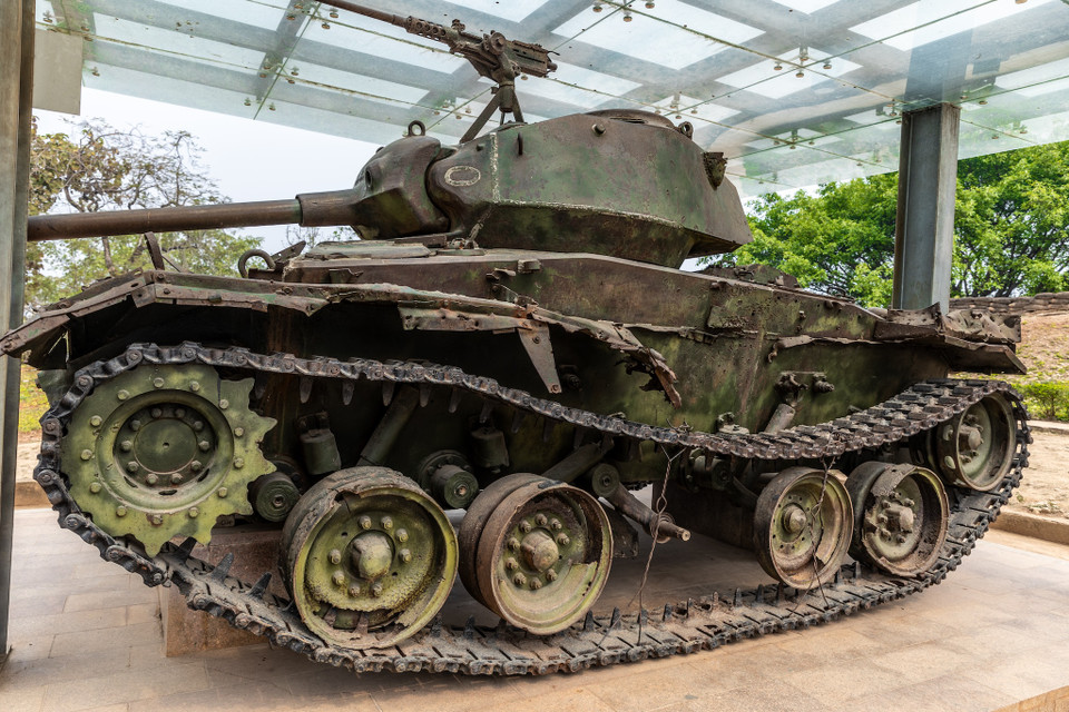 Chiếc xe tăng Bazeille - được đặt theo tên của một ngôi làng anh hùng trong lịch sử chiến tranh của Pháp, nhằm khích lệ tinh thần chiến đấu của binh lính Pháp. Tuy nhiên, chiếc xe tăng này đã bị tiêu diệt vào rạng sáng ngày 1/4/1954. (Ảnh: Minh Sơn/Vietnam+)