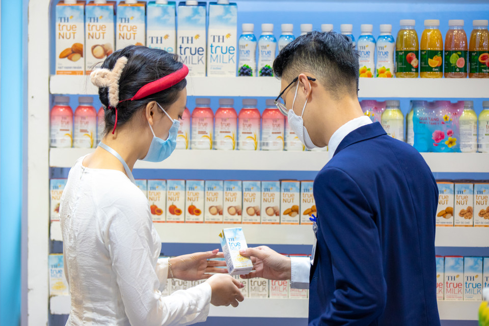 Sản phẩm được sản xuất và cung ứng theo quy mô đồng bộ khép kín. Trong đó, ứng dụng công nghệ hiện đại, thân thiện với môi trường, tính thiên nhiên là những yếu tố tập đoàn này chú trọng. (Ảnh: PV/Vietnam+)