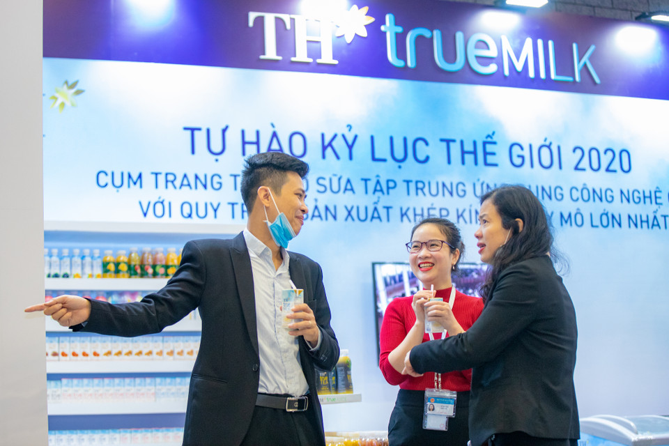 Không chỉ là một doanh nghiệp gặt hái nhiều thành công trong chiến lược sản xuất kinh doanh của mình, TH True MILK cũng là một trong những đơn bị luôn đồng hành của Chính phủ trong các sự kiện trọng đại. (Ảnh: PV/Vietnam+)