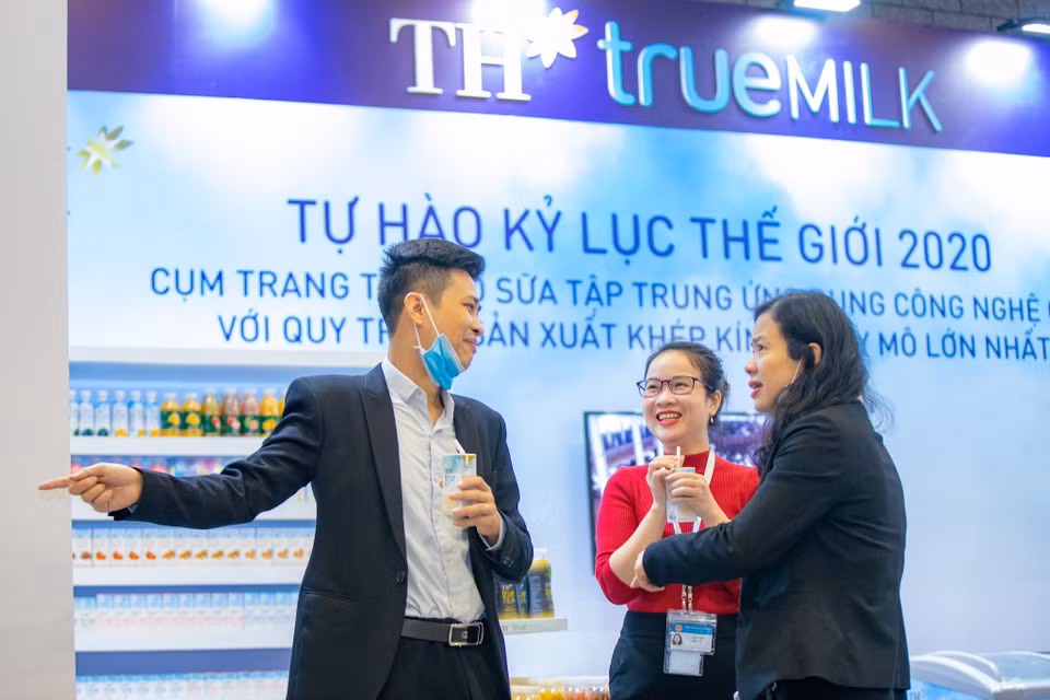 Không chỉ là một doanh nghiệp gặt hái nhiều thành công trong chiến lược sản xuất kinh doanh của mình, TH True MILK cũng là một trong những đơn bị luôn đồng hành của Chính phủ trong các sự kiện trọng đại. (Ảnh: PV/Vietnam+)