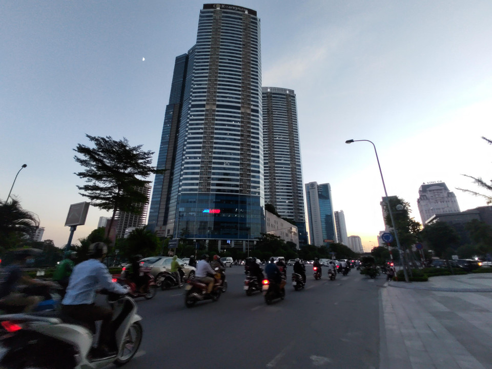 Chế độ chụp góc rộng của máy khá ổn tuy nhiên phần rìa ảnh vẫn bị out nét. (Ảnh: Minh Sơn/Vietnam+)