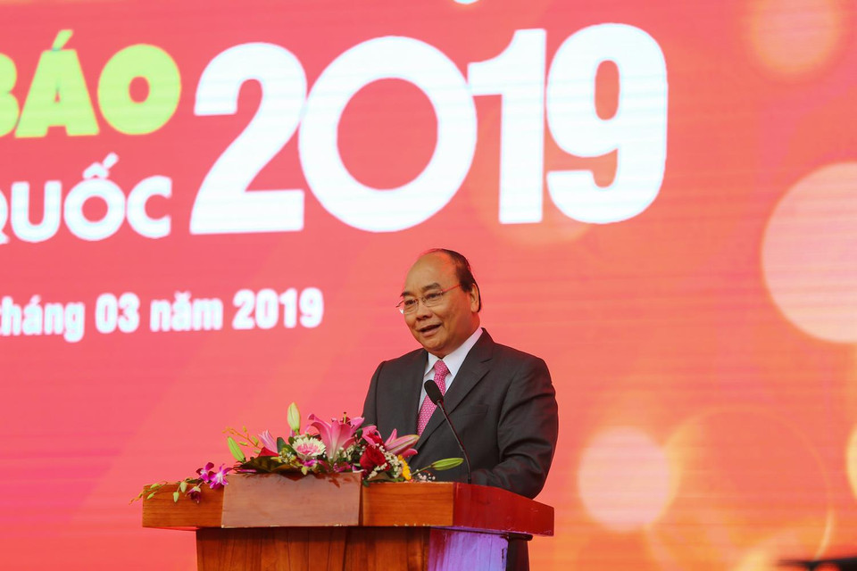 Thủ tướng Nguyễn Xuân Phúc khẳng định, Đảng, Nhà nước và nhân dân luôn đánh giá cao vai trò của báo chí, coi báo chí là lực lượng thông tin chủ yếu, lực lượng xung kích trên các mặt trận tư tưởng, văn hóa. Trong 69 năm qua, dưới sự lãnh đạo của Đảng, Chủ tịch Hồ Chí Minh và sự tin yêu của nhân dân, báo chí luôn đồng hành, gắn bó và có những đóng góp to lớn cho sự nghiệp cách mạng của Đảng, nhân dân. (Ảnh: Minh Sơn/Vietnam+)