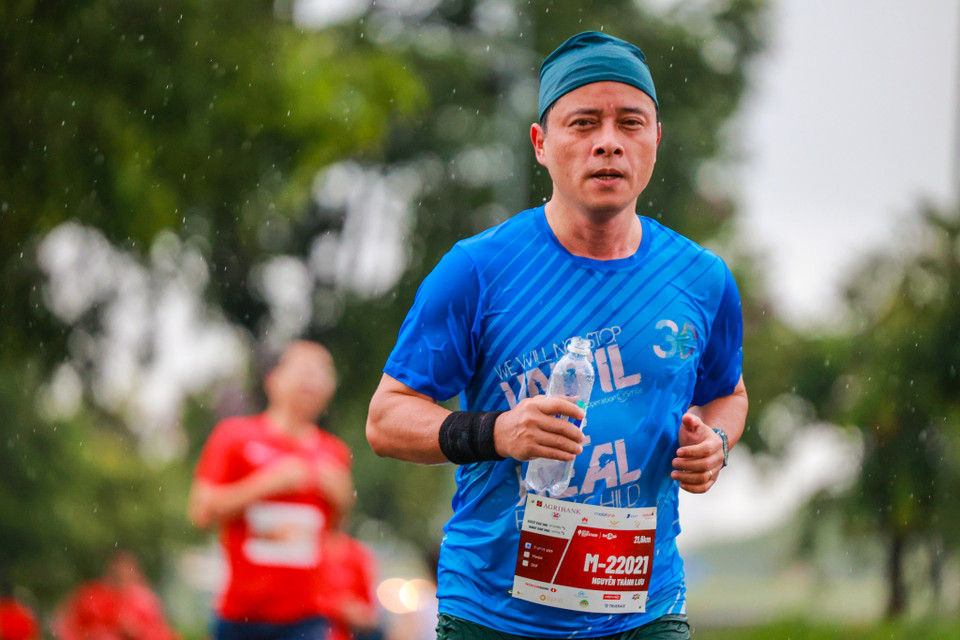 Phần lớn những người tham gia Press Marathon 2023 là phóng viên, nhà báo công tác tại thủ đô Hà Nội và các địa phương lân cận. (Ảnh: Minh Sơn/Vietnam+)