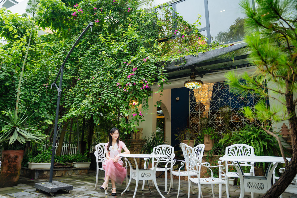 Nơi đây đem đến cho khách hàng không gian yên tĩnh, được thiết kế sang trọng, rộng rãi. (Ảnh: Minh Sơn/Vietnam+)