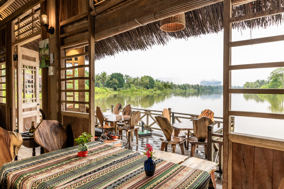 Nơi đây được thiết kế theo phong cách chủ đạo vintage khiến du khách cảm giác gần gũi, thân thuộc. (Ảnh: Minh Sơn/Vietnam+)