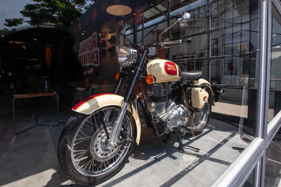 Dòng Retro Street - Classic 500 - một tuyệt phẩm với phong cách cổ điển của nước Anh, được thiết kế mang hơi hướng thời kì hậu Thế Chiến thứ II. (Ảnh: Minh Sơn/Vietnam+)