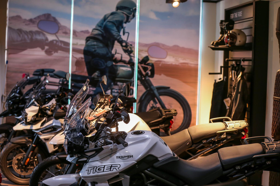 Các mẫu xe Triumph Tiger với giá bán có thể lên đến 700 triệu đồng. (Ảnh: Minh Sơn/Vietnam+)