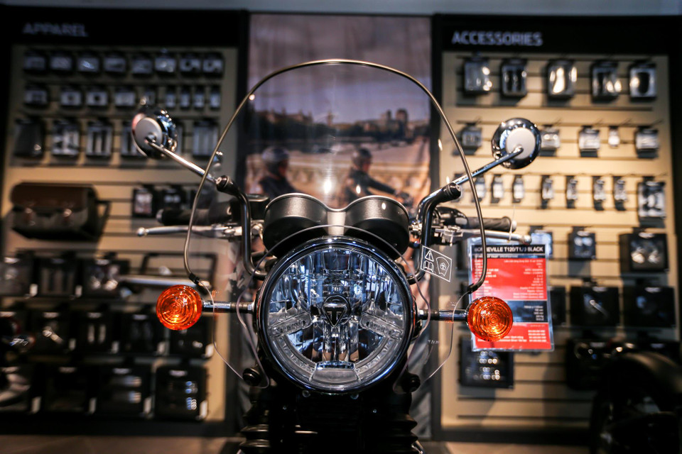Tại đây sở hữu bộ sưu tập tất cả mẫu xe của Triumph Motorcycle như Street Twin, Street Triple, Thruxton, Tiger và Bonneville,... (Ảnh: Minh Sơn/Vietnam+)