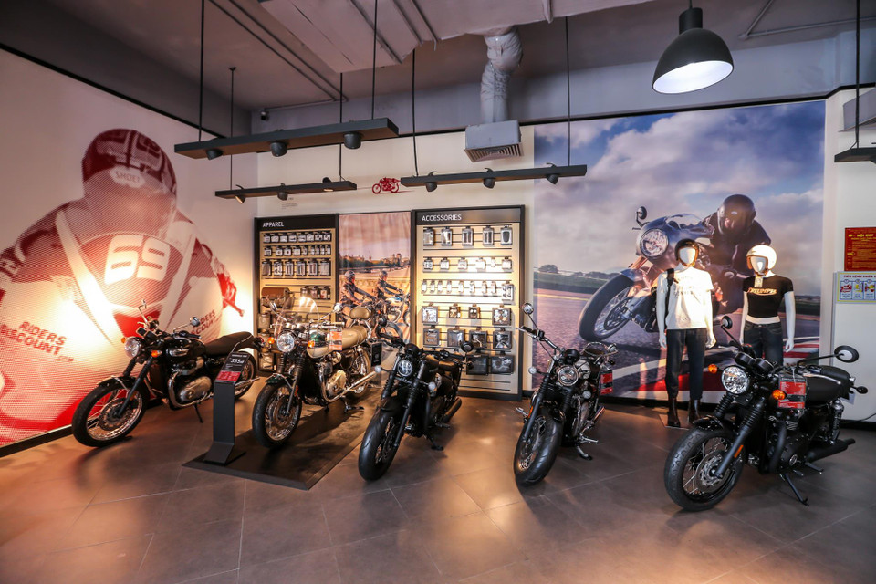 Được đặt ngay cạnh showroom của Harley-Davidson, đây hứa hẹn sẽ là địa chỉ quen thuộc mới cho những người đam mê dòng xe Triumph. (Ảnh: Minh Sơn/Vietnam+)