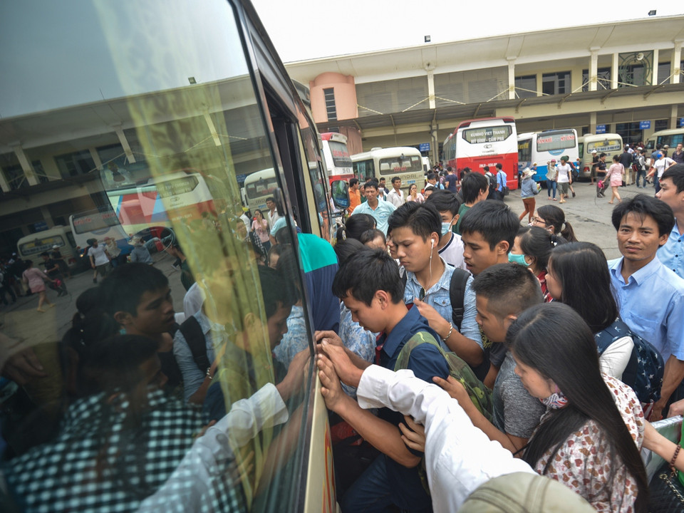 Bến xe Mỹ Đình cũng đã huy động hơn 400 xe khách các loại để phục vụ hành khách. (Ảnh: Minh Sơn/Vietnam+)