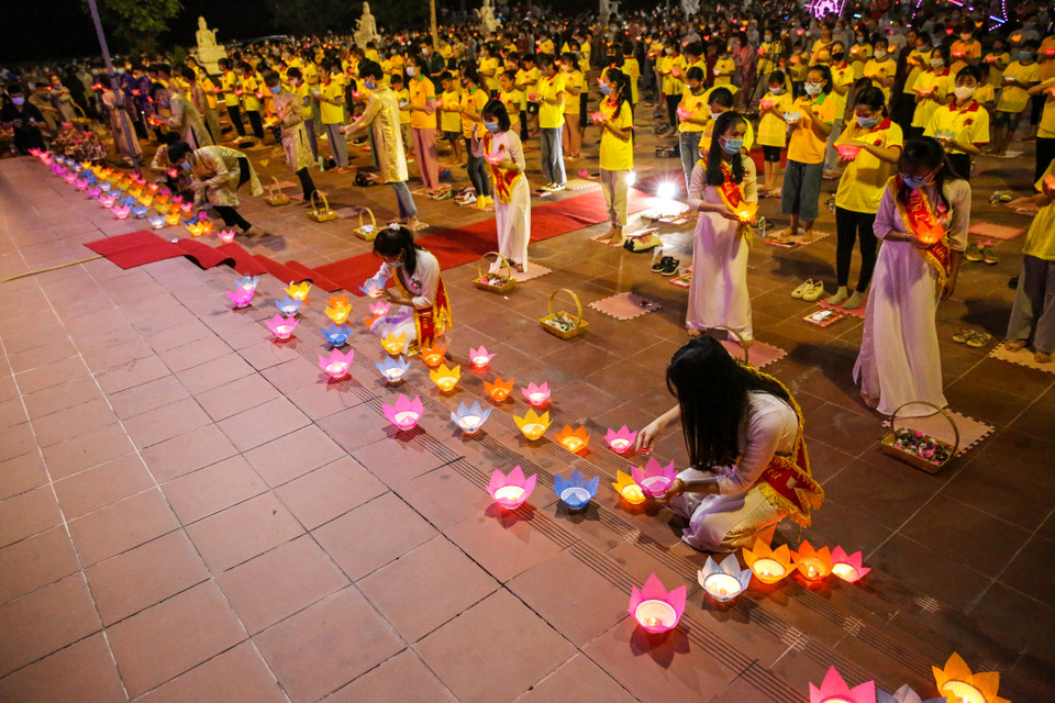 Điều đặc biệt, đây là buổi lễ chỉ dành riêng cho các bạn trẻ, thanh thiếu niên. (Ảnh: Minh Sơn/Vietnam+)