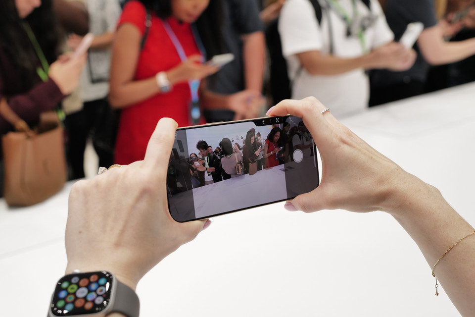 Khả năng chụp ảnh của iPhone 16 Pro và 16 Pro Max được nâng cấp đáng kể. (Ảnh: PV/Vietnam+)