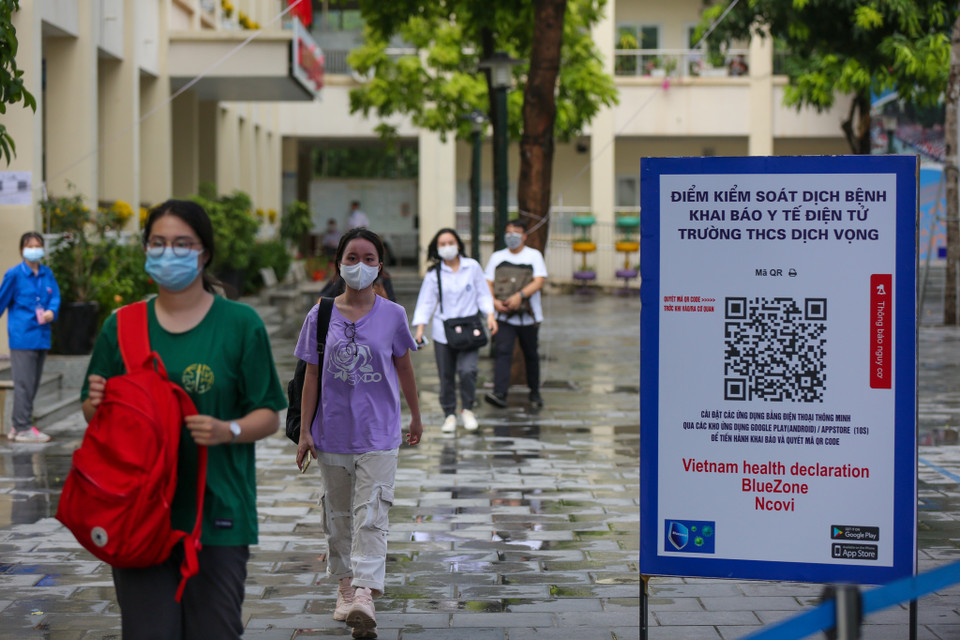 Môn Toán cũng là môn thi cuối cùng kết thúc ngày thi đầu tiên. (Ảnh: Minh Sơn/Vietnam+)