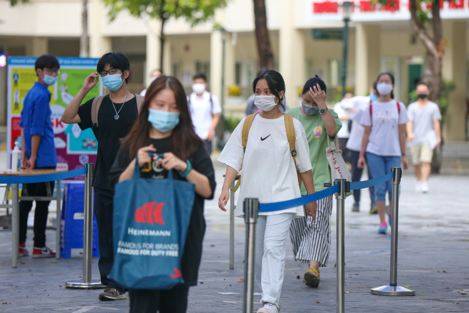 Ngày 8/7, các thí sinh sẽ tiếp tục với các môn thi khoa học tự nhiên và khoa học xã hội, buổi chiều sẽ thi môn Ngoại ngữ. (Ảnh: Minh Sơn/Vietnam+)