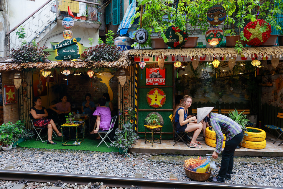 Trong danh sách này, Hà Nội nằm ở vị trí thứ 4, với nhận xét 'thủ đô của Việt Nam là một địa điểm rất an toàn đối với khách du lịch.Tỷ lệ phạm tội, bạo lực với khách du lịch là rất hiếm và hầu hết người dân địa phương đều thân thiện.' (Ảnh: Minh Sơn/Vietnam+)