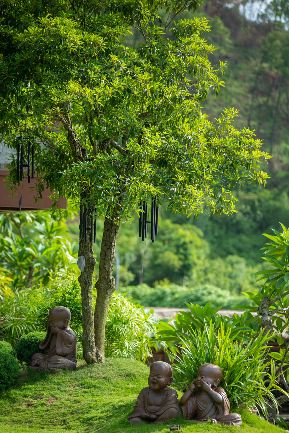 Không chỉ là chốn thờ tự linh thiêng, chùa còn là nơi sinh hoạt tâm linh của người dân trong vùng. (Ảnh: Minh Sơn/Vietnam+)