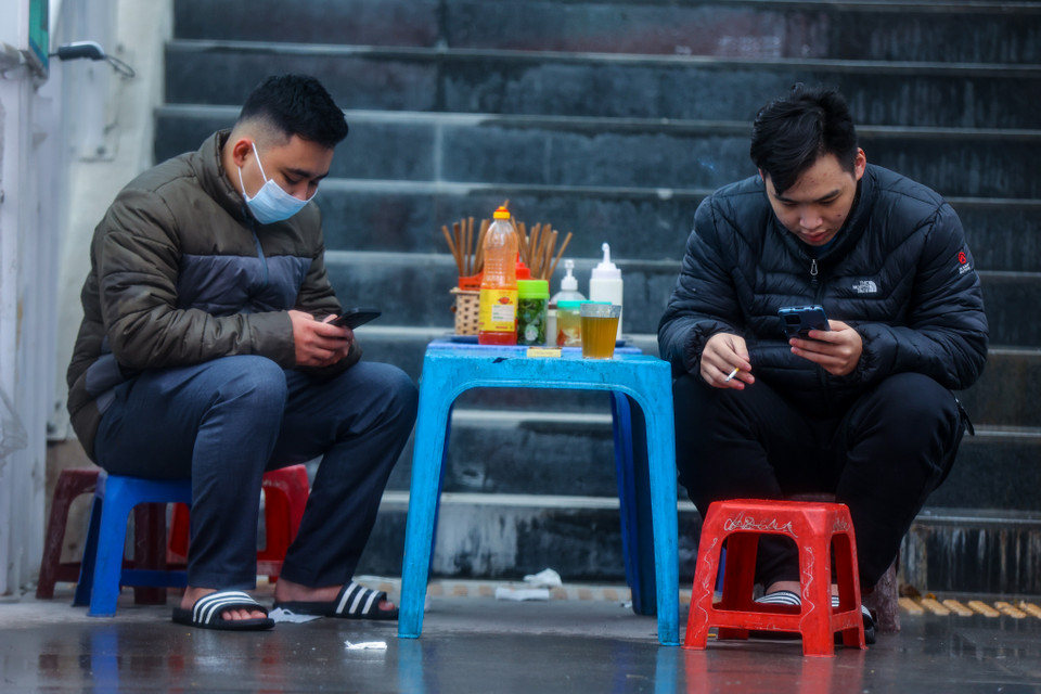 Thời điểm 8 giờ sáng, nhiệt độ thấp nhất ghi nhận được là 8 độ C. (Ảnh: Minh Sơn/Vietnam+)