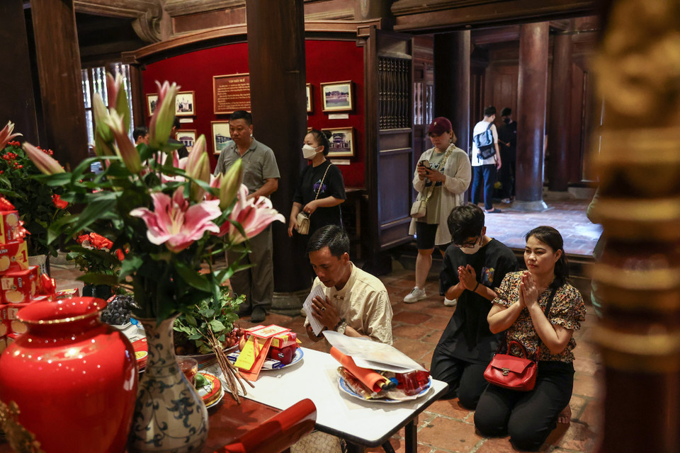 Theo thống kê của Bộ Giáo dục và Đào tạo, cả nước năm nay có 1.025.000 thí sinh đăng ký thi tốt nghiệp, tăng khoảng 24.000 em so với năm ngoái. (Ảnh: Minh Sơn/Vietnam+)