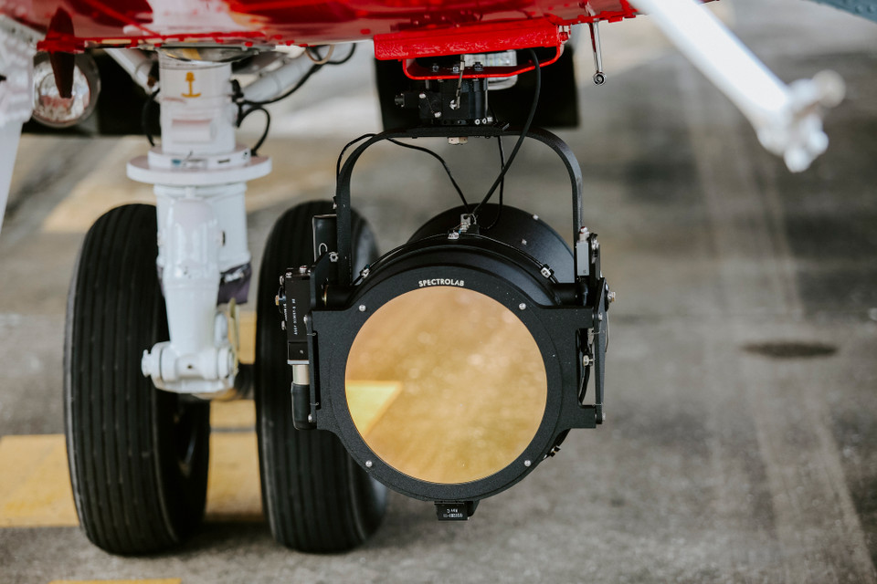 Thiết bị số KBO-17 sử dụng trên khoang trực thăng Mi-171A2 được chế tạo theo nguyên tắc 'cabin kính', trong thành phần bao gồm cả tổ hợp điều hướng-định vị lái và hệ thống thiết bị trực thăng tổng thể hiển thị dữ liệu, tạo điều kiện giảm cơ số phi hành đoàn xuống còn hai người. (Ảnh: Minh Sơn/Vietnam+)