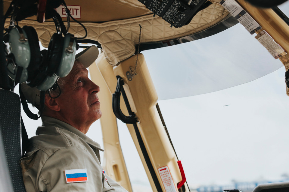 Tùy thuộc vào phiên bản sửa đổi có thể chở trên khoang đến 9 người. (Ảnh: Minh Sơn/Vietnam+)