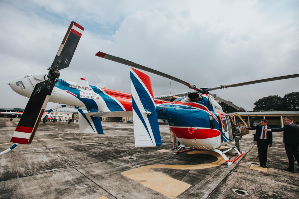 Ansat là dòng trực thăng hạng nhẹ, đa năng, hai động cơ do Nhà máy Trực thăng Kazan sản xuất. Theo giấy chứng nhận sản phẩm, thiết kế của trực thăng có thể cho phép nó chuyển đổi mục đích sử dụng sang máy bay chở hàng hay vận tải hành khách với số lượng lên tới 9 người. (Ảnh: Minh Sơn/Vietnam+)