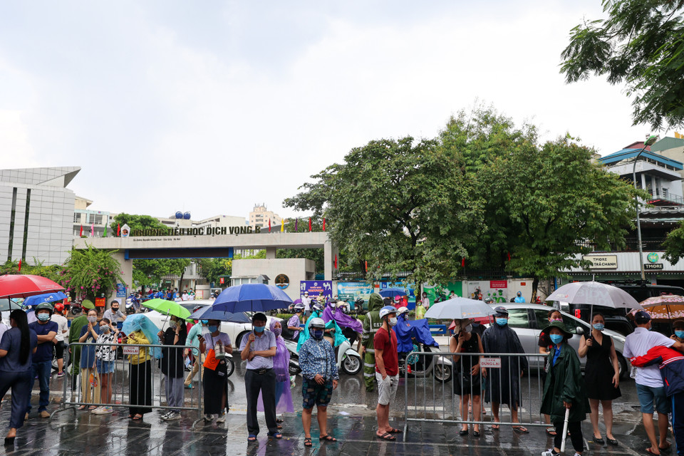 Sáng 12/6, hơn 90 ngàn sĩ tử Thủ đô đã kết thúc ngày thi đầu tiên là Ngữ văn và Ngoại ngữ. (Ảnh: Minh Sơn/Vietnam+)