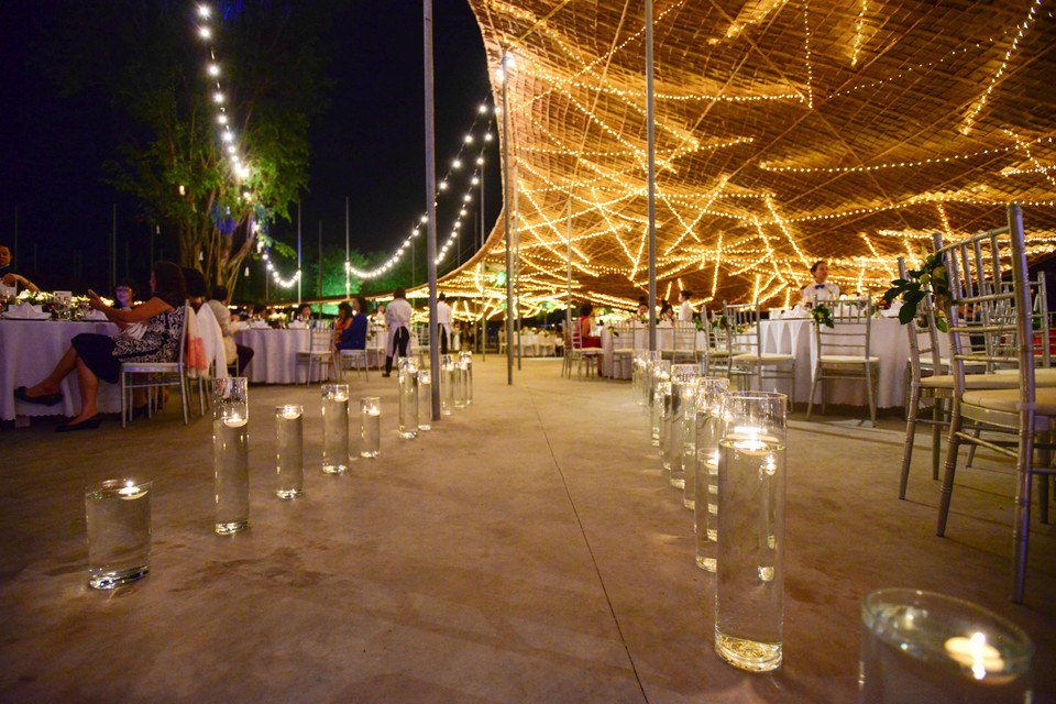 Chiều dài con đường khoảng 100 mét và đây là công trình làm bằng giấy bồi đầu tiên trên thế giới. (Ảnh: PV/Vietnam+)