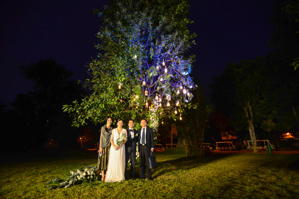 Ưu điểm của đám cưới ngoài trời là không gian rộng rãi, không bị gò bó. (Ảnh: PV/Vietnam+)