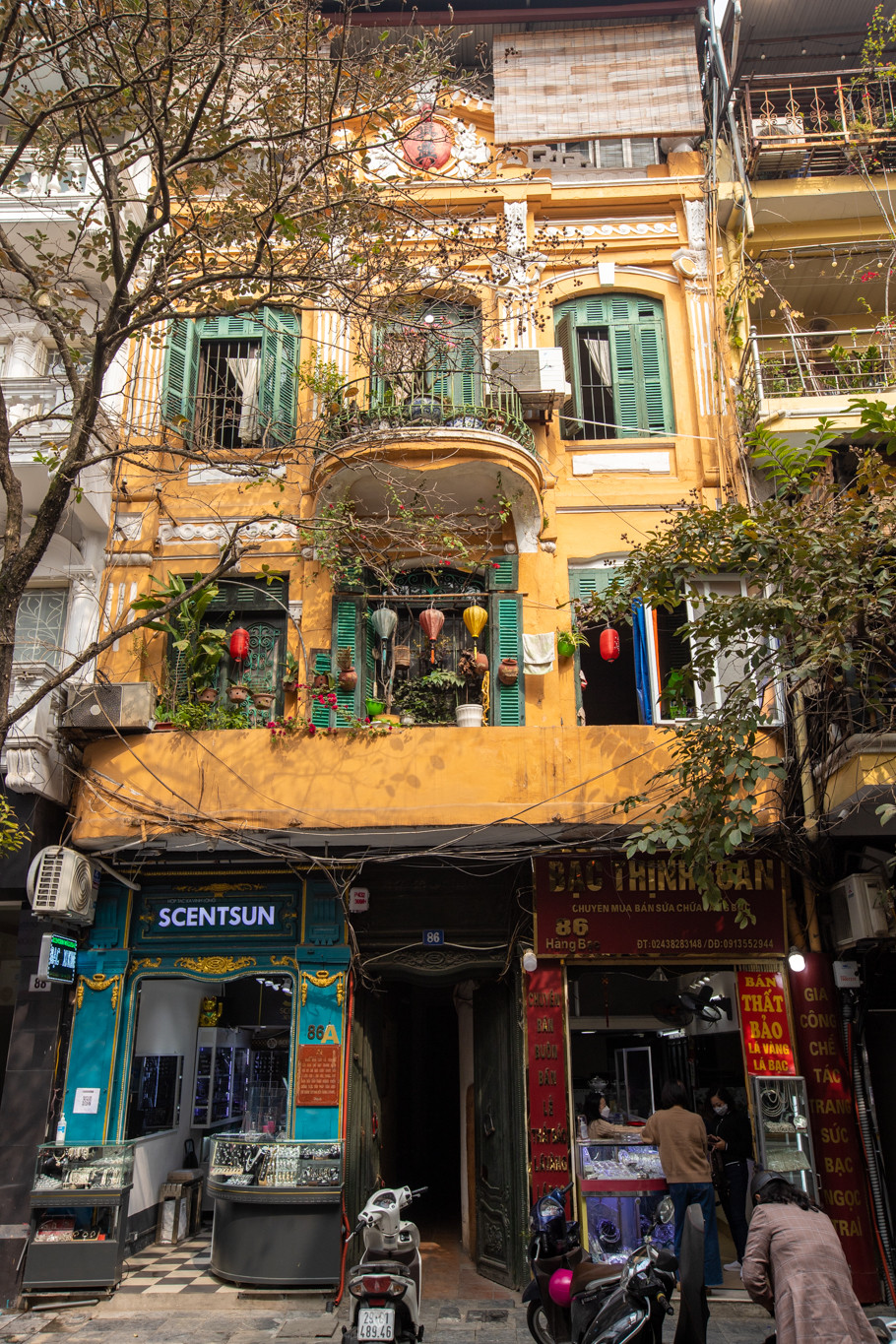 Ngôi nhà số 86 phố Hàng Bạc, phường Hàng Bạc, quận Hoàn Kiếm là trụ sở của Ban chỉ huy Trung đoàn Thủ đô chỉ đạo chiến đấu ở Liên khu 1 (Hà Nội) trong thời gian đầu của cuộc kháng chiến chống thực dân Pháp xâm lược (từ 12/1946 đến 2/1947). (Ảnh: Minh Sơn/Vietnam+)