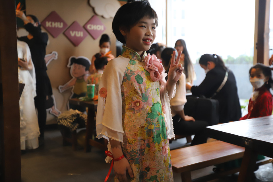 Các bạn nhỏ khuyết tật, khó khăn độ tuổi từ 3- 5 sẽ được khoác lên mình bộ trang phục của những nhà thiết kế nổi tiếng và sải bước trên sàn catwalk đầy tự tin. (Ảnh: Hoài Nam/Vietnam+)