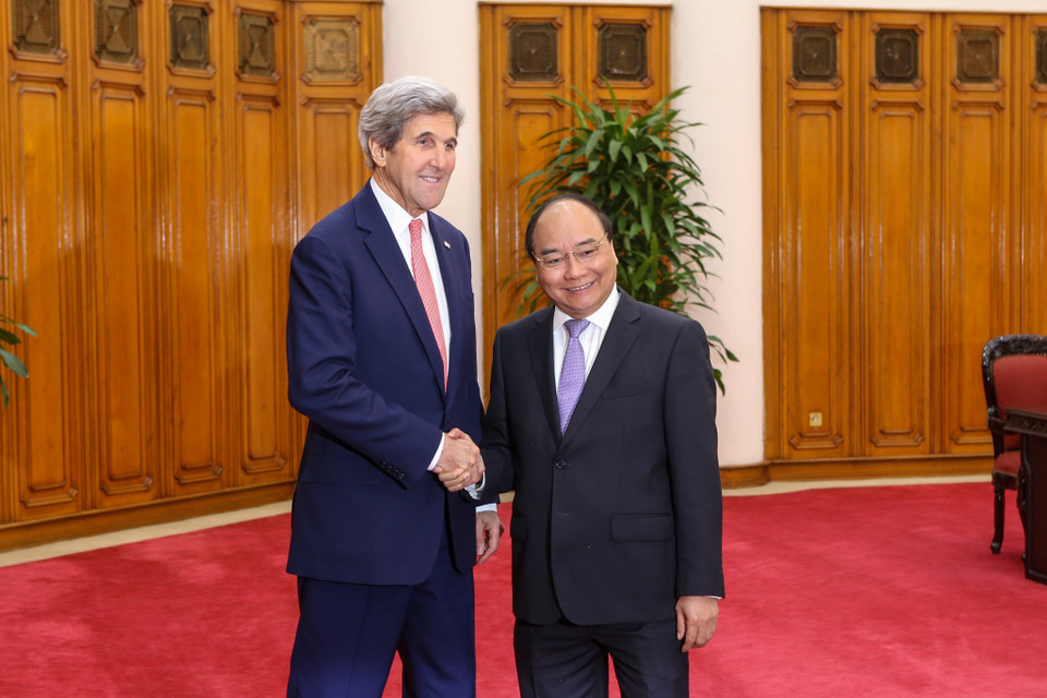 Sau đó trong ngày, phái đoàn Mỹ sẽ vào Thành phố Hồ Chí Minh, và ông Kerry sẽ có bài phát biểu về quan hệ Việt - Mỹ và có cuộc hội kiến với Bí thư Thành ủy Thành phố Hồ Chí Minh . (Ảnh: Minh Sơn/Vietnam+)