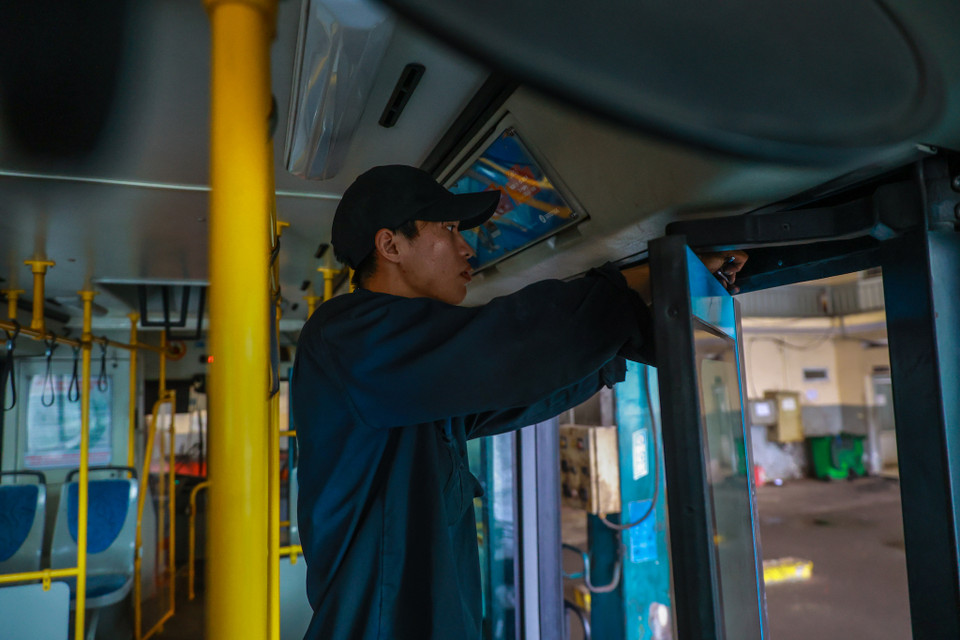 Khi xe có sự cố ở trên đường, giữa các bộ phận này có sự tương tác, hỗ trợ nhau về thông tin sửa chữa, khắc phục luôn. (Ảnh: Minh Sơn/Vietnam+)