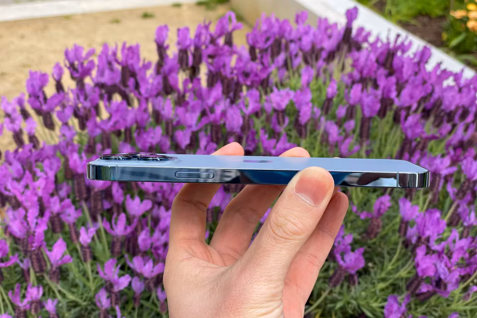 Sau New Zealand và Australia, loạt iPhone 13 và iPad thế hệ mới sẽ đến tay khách hàng tại một số quốc gia ở châu Á, Trung Đông, châu Âu và Bắc Mỹ vào lúc 8 giờ sáng theo giờ địa phương. (Ảnh: PV/Vietnam+)