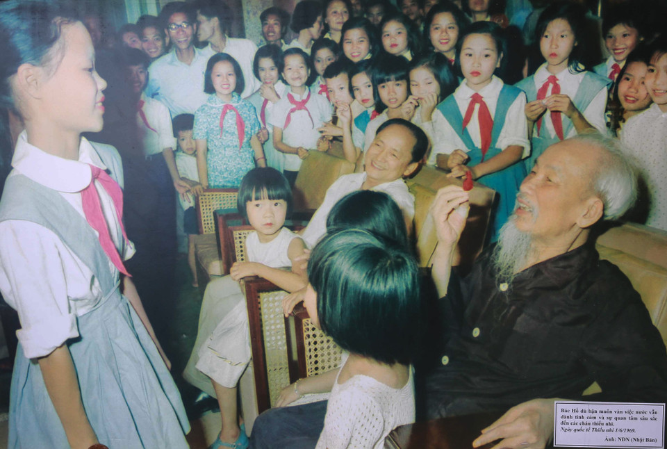 Triển lãm được tổ chức nhân kỷ niệm 41 năm ngày giải phóng miền Nam, thống nhất Đất nước (30/4/1975 – 30/4/2016) và ngày quốc tế Lao động. 