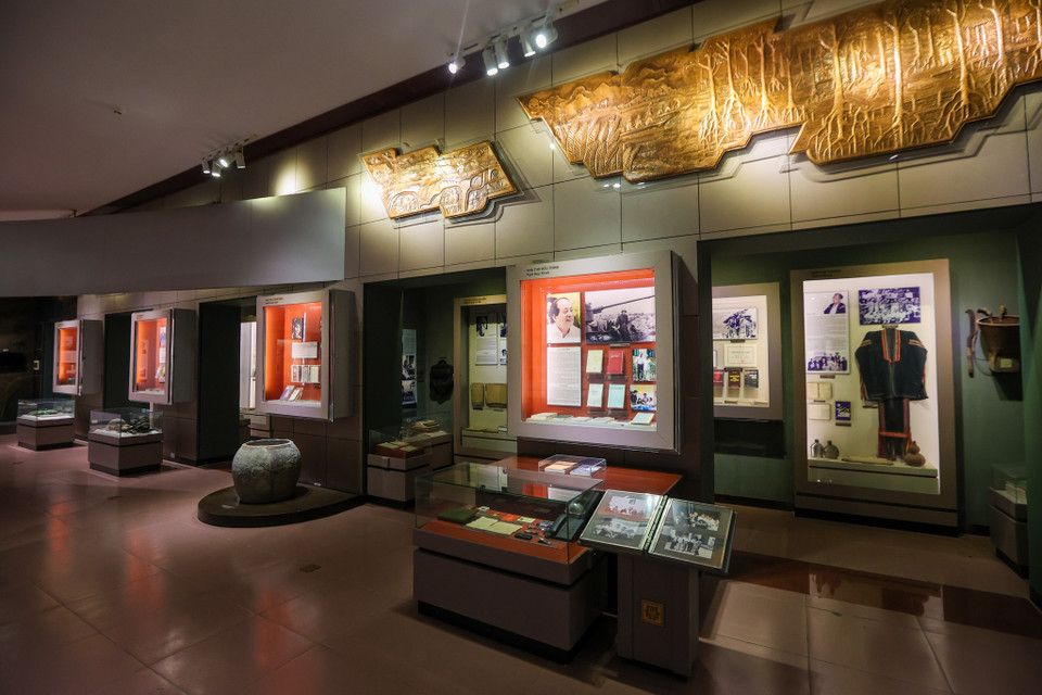 Nhiều nhà văn, nhà thơ đương thời được vinh danh và có một góc để trưng bày tác phẩm tại Bảo tàng này. (Ảnh: Minh Sơn/Vietnam+)