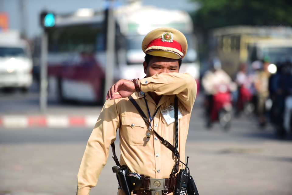 Phút nghỉ ngơi hiếm hoi. (Ảnh: Minh Sơn/Vietnam+)