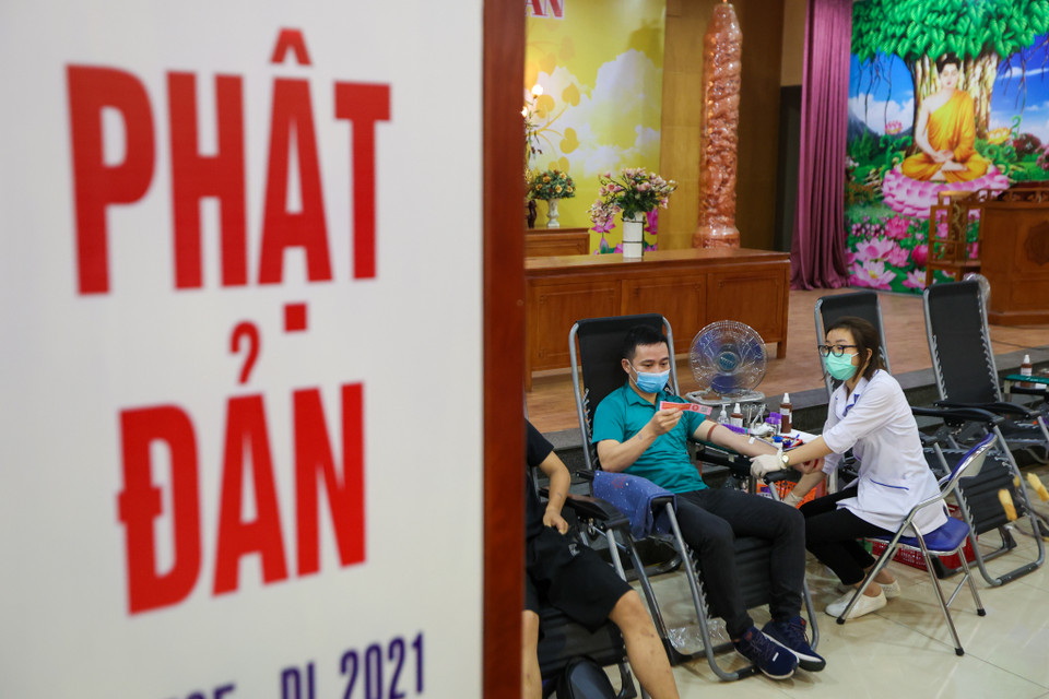 Riêng điểm hiến máu ở chùa Quán Sứ sẽ diễn ra từ 7h30 - 17h các ngày từ 1-8/8. Ban tổ chức kỳ vọng, mỗi ngày sẽ có 120-150 người đến hiến máu.(Ảnh: Minh Sơn/Vietnam+)