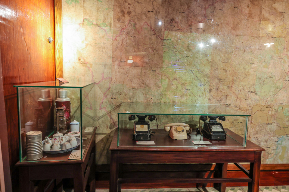 Điện thoại được kết nối với các đồng chí trong Bộ Chính Trị, Quân ủy Trung ương, Bộ Quốc phòng, Bộ Tổng Tham mưu để liên lạc và chỉ huy từ năm 1967 đến năm 1975. (Ảnh: Minh Sơn/Vietnam+)