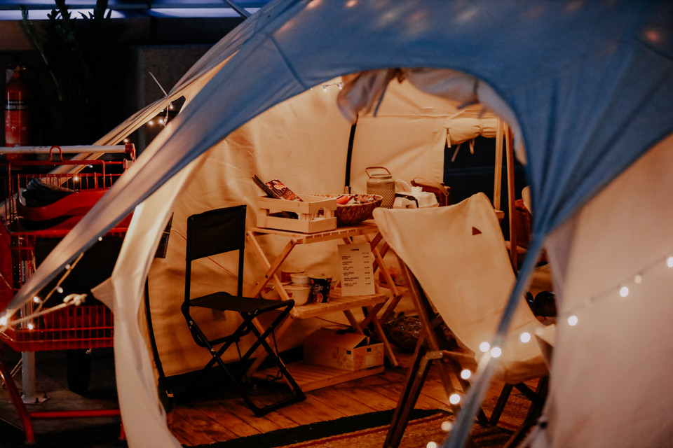 Trong những năm gần đây, các khu glamping bắt đầu manh nha xuất hiện ở Việt Nam, thu hút sự chú ý của nhiều người dân ưa thích du lịch và trải nghiệm. (Ảnh: Minh Sơn/Vietnam+)