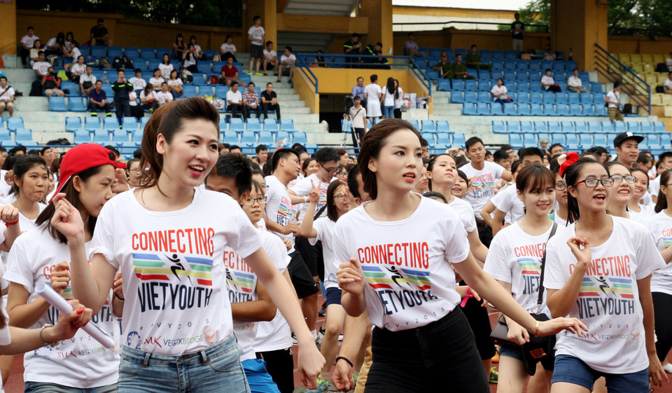 Màn nhảy đồng diễn của Hoa hậu Kỳ Duyên và Á hậu Tú Anh. (Ảnh: Doãn Đức/Vietnam+)