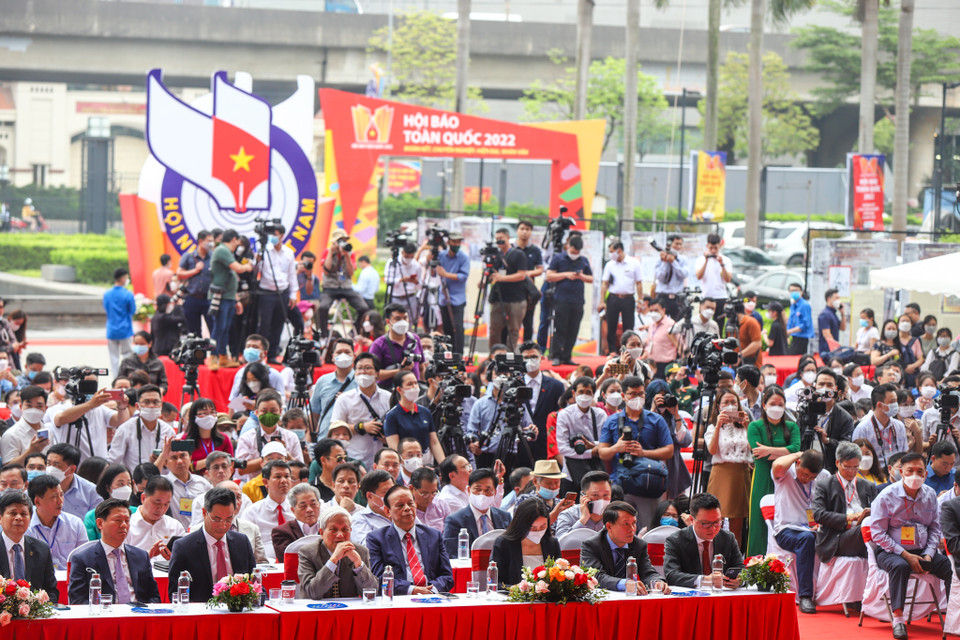 Hội Báo toàn quốc năm 2022 được tổ chức trên quy mô quốc gia với sự tham gia rộng rãi của các cơ quan báo chí, các cấp Hội Nhà báo cả nước. (Ảnh: Minh Sơn/Vietnam+)
