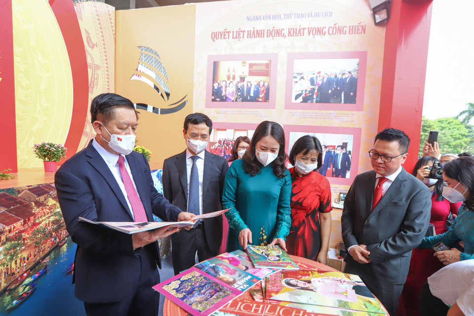 Trong khuôn khổ Hội báo toàn quốc 2022 còn có các hoạt động văn hóa, văn nghệ, thể thao chào mừng Hội báo toàn quốc do Đoàn Thanh niên Cơ quan Trung ương Hội Nhà báo Việt Nam phối hợp với Đoàn thanh niên Học viện Báo chí và Tuyên truyền tổ chức. (Ảnh: Minh Sơn/Vietnam+)