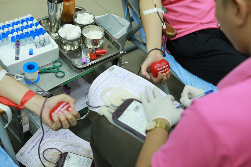 Sự kiện năm nay hy vọng không chỉ kêu gọi hiến máu mà còn tuyên truyền cho xã hội về bệnh Thalassemia – Tan máu bẩm sinh, loại gen bệnh đang ẩn chứa trong khoảng 10 triệu đồng bào Việt. (Ảnh: Minh Sơn/Vietnam+)