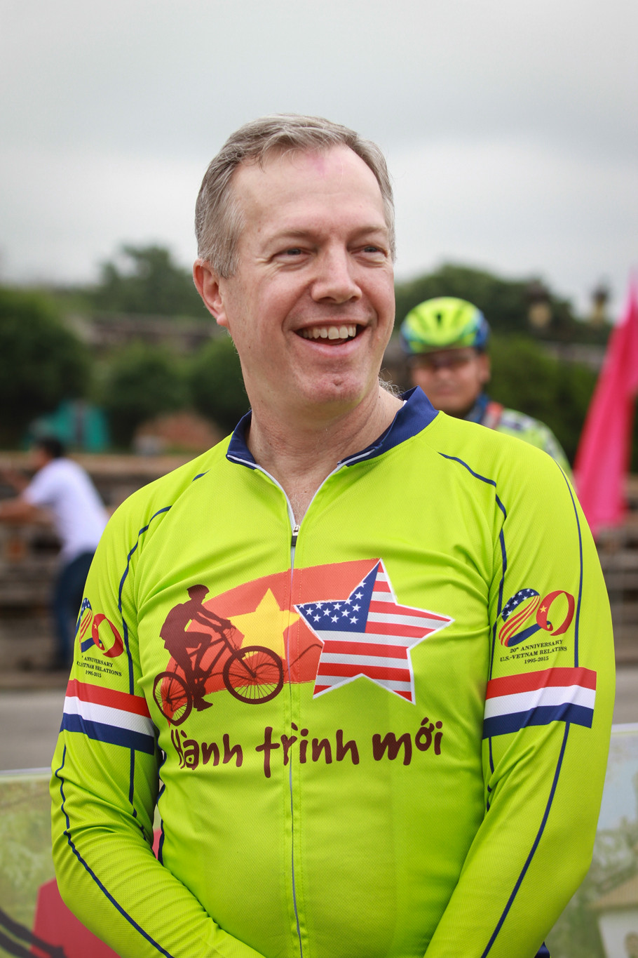 Vẻ mặt rạng rỡ của Ngài Đại sứ khi kết thúc chuyến hành trình tại cố đô Huế. Đại sứ khẳng định. thời điểm hành trình này kết thúc, một hành trình mới đã lại bắt đầu. 'Việt Nam – Hoa Kỳ: Hành trình mới' đó không chỉ là khẩu hiệu của chuyến đi này mà còn là của tương lai quan hệ Việt - Mỹ. (Ảnh: Minh Sơn/Vietnam+)